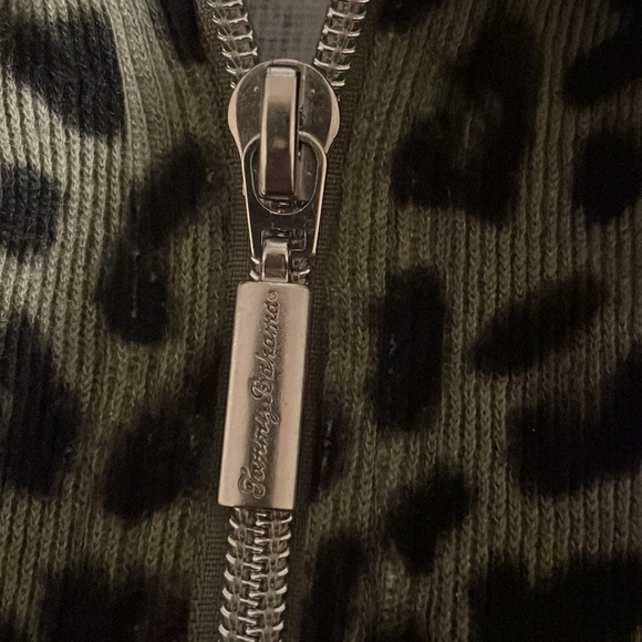 Tommy Bahama Olive green & Black leopard print zip up sweater jacket woman’s SP - Picture 8 of 11